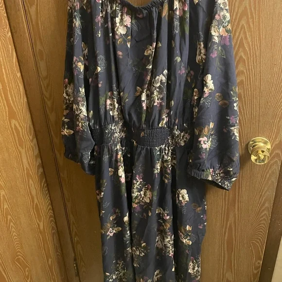 Torrid Maxi 3/4 Raglan Sleeve V-Neck Dress - Picture 6 of 8